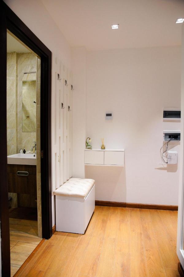 City Center Appartment At Buzand St. Erevan Exterior foto