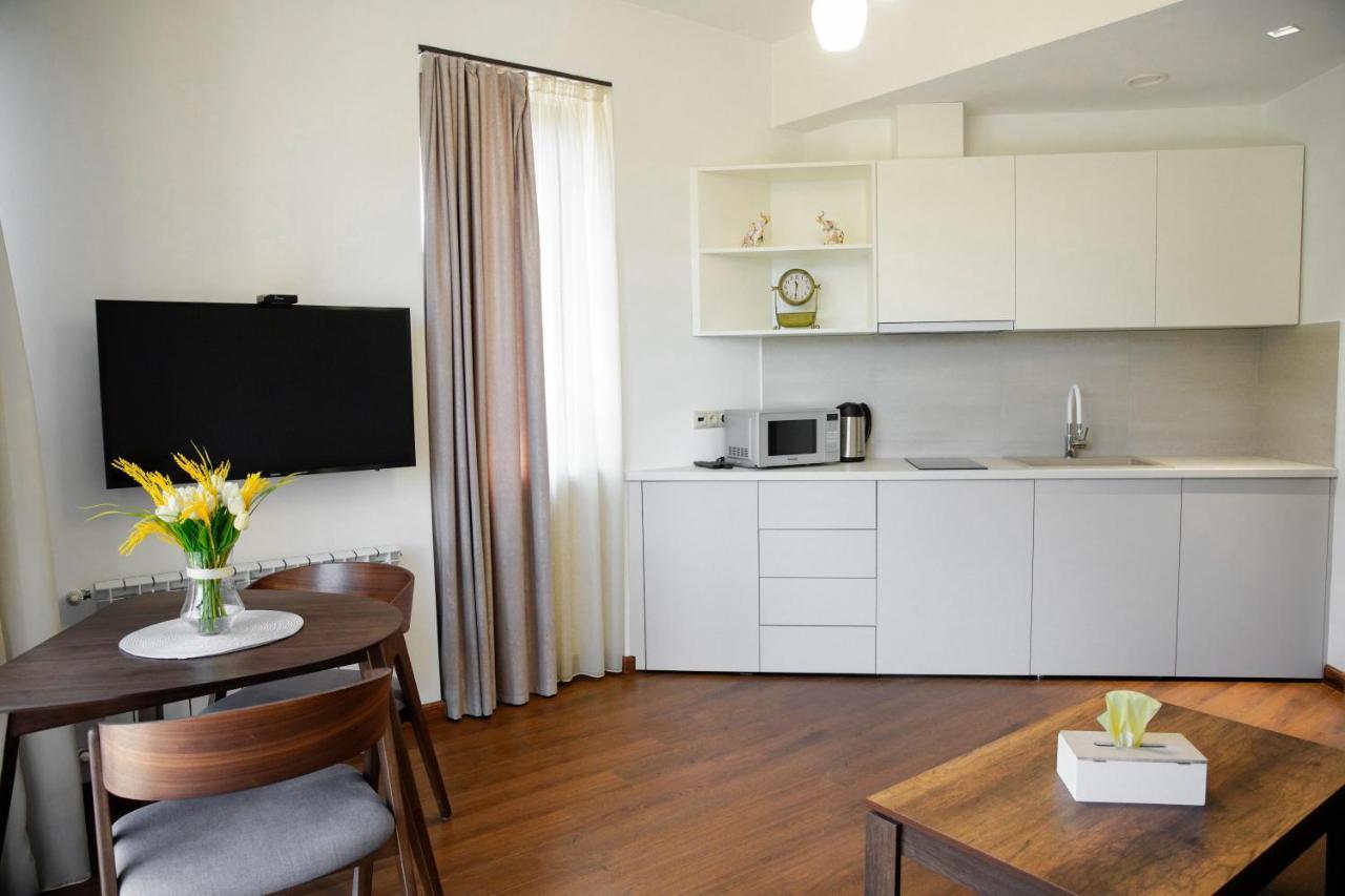 City Center Appartment At Buzand St. Erevan Exterior foto