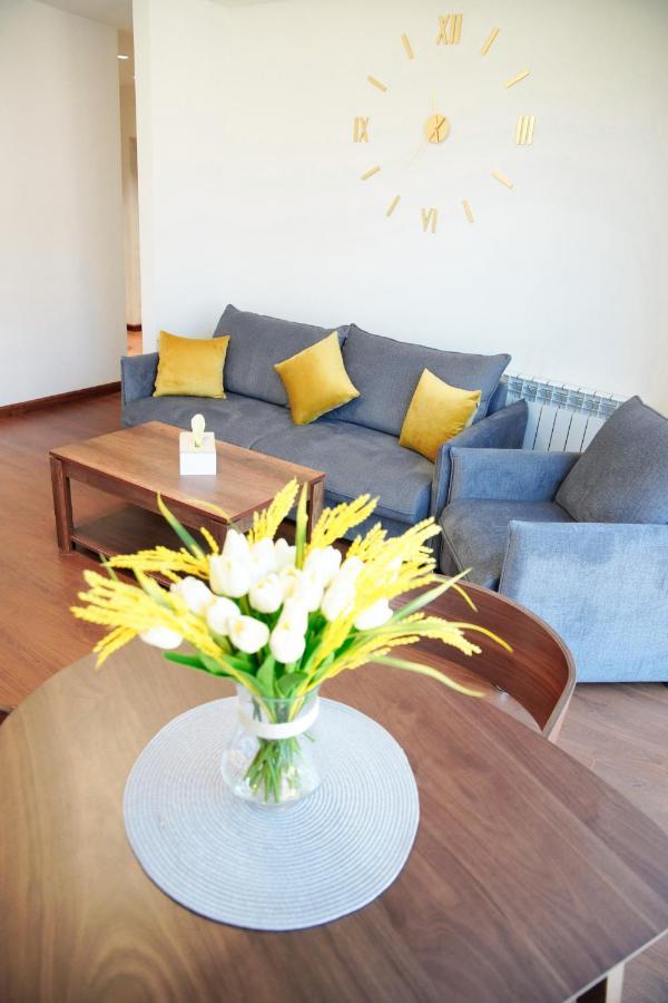 City Center Appartment At Buzand St. Erevan Exterior foto